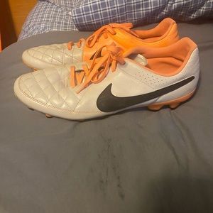 Nike tiempo soccer cleats size 12